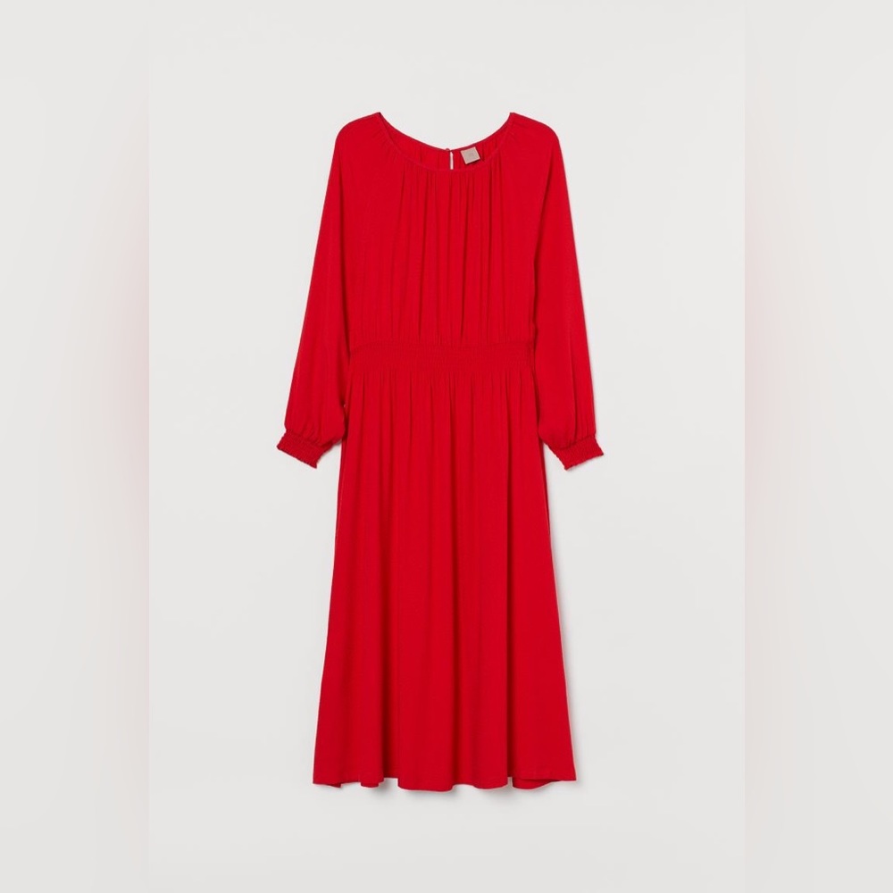 🥰H&M+ Dress with Smocking size Large 🎉Offers welcome